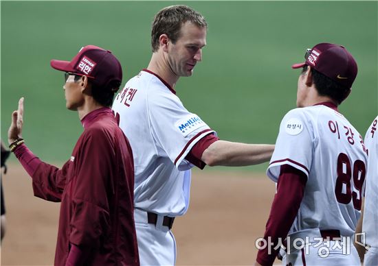 [포토]밴헤켄, '돌아온 넥센 에이스'