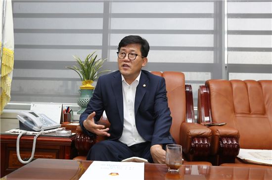 김창현 광진구의회의장 “정책 생산하는 일하는 의회 만들 것” 