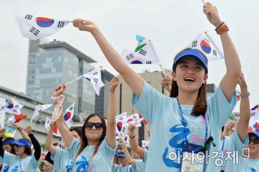 [포토]재외동포 학생들의 아리랑 퍼포먼스