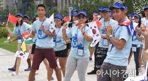 [포토]재외동포 학생들의 아리랑 퍼포먼스 