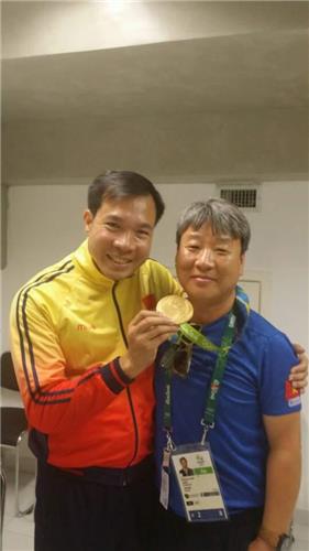 베트남 올림픽 사상 최초 사격 금메달 획득, 이면엔 한국인 박충건 감독 