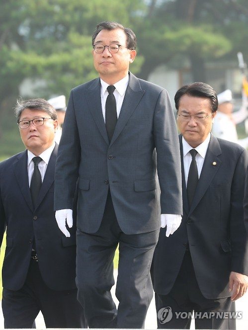 [이슈人] 호남출신 첫 보수정당 대표는 독박(獨朴)…첫 일정은 현충원 참배