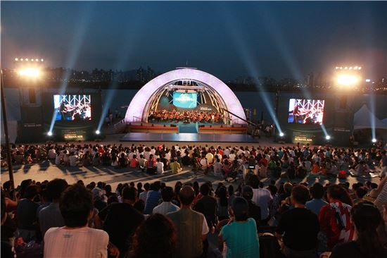 도심에서 즐기는 여름휴가…"한강몽땅 바캉스 투어로 오세요"