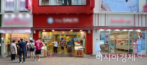 [포토]개문냉방 단속 첫 날의 풍경 