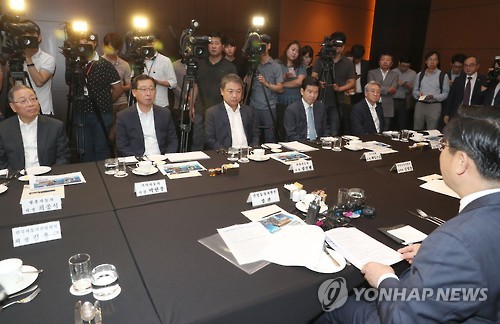 파업에 검찰수사에…자동차 CEO들 만났지만 '공회전' 