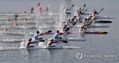 카약 2인승 200m에 출전한 조광희-최민규(맨아래). 사진=연합뉴스