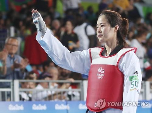 태권도 오혜리, 한국에 '8번째 금' 안겨줘…네티즌들, 경기 내용엔 비판