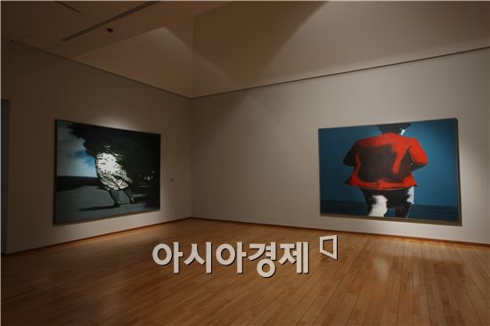 '떫은 밧줄' 타고 광대한 세계로~