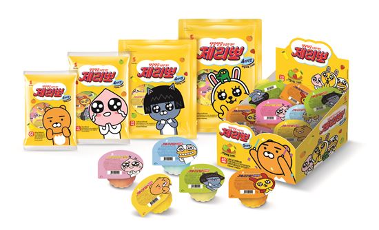 [적과의 동침②]스누피 우유·무민 케이크·라이언 빵·…캐릭터 손잡으면 '대박'