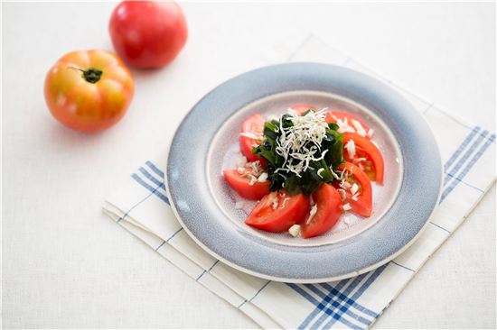 「오늘의 레시피」미역 토마토 샐러드