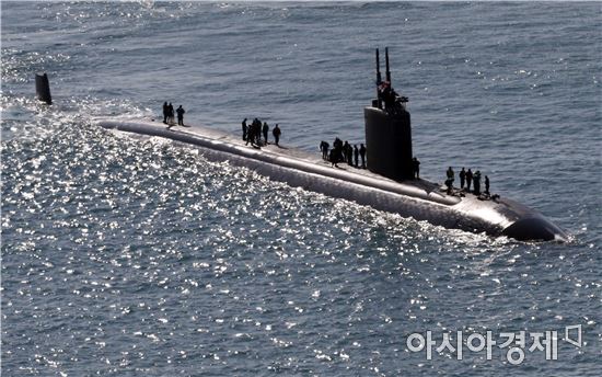 미국 7함대 소속 핵추진 잠수함 콜럼버스호