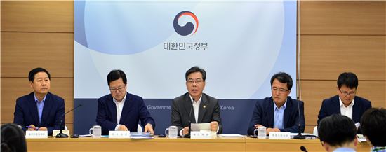 [2017예산안]'경제활성+재정건전' 두마리 토끼 잡는다