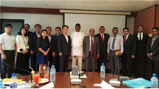 해양수산부는 30일 스리랑카 콜롬보에서 스리랑카 정부 관계자들과 항만개발협력 회의를 개최했다.