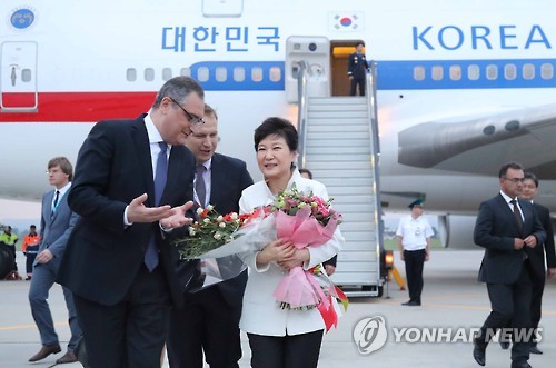 朴대통령 해외 순방 중 전자결재로 조윤선·김재수 임명할 듯