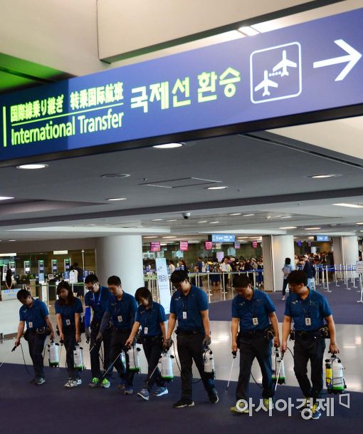 [포토]동남아 지카바이러스 비상에 방역 작업 