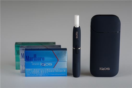 필립모리스의 전자담배 'iQOS'(사진=블룸버그뉴스).