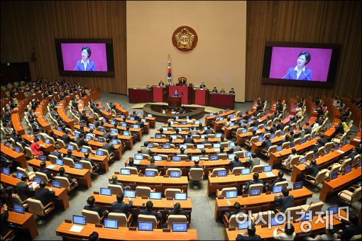 [포토]추미애 대표, 국회 교섭단체대표 연설
