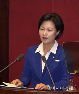 [포토]추미애 대표, 교섭단체대표 연설