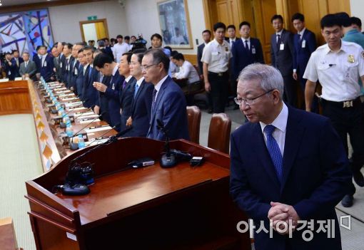 [포토]긴급 법원장회의 참석하는 양승태 대법원장 