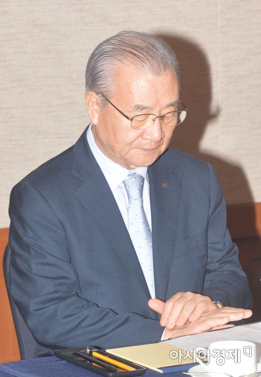 [포토]생각에 잠긴 김인호 무역협회장