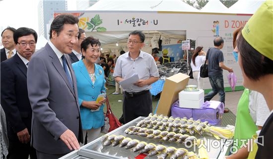 [포토]이낙연 전남지사,‘2016 추석절 농수산물 서울장터’ 참석