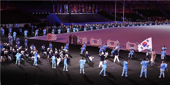 [포토]패럴림픽 개막식 한국선수단 입장