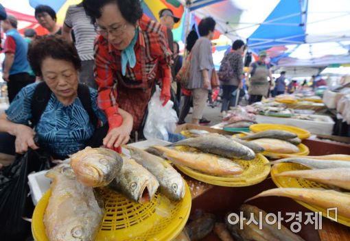 [포토]추석 장 보는 모란시장