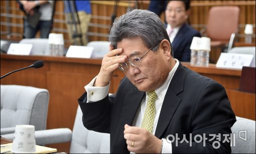 [포토]'골치 아프네'