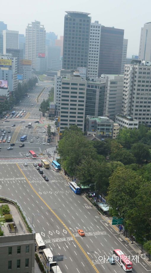 [포토]추석 연휴 첫 날, 텅 빈 도심 