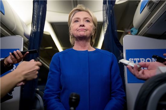 [포토] 힐러리 클린턴, 뉴욕 폭발 사고에 굳은 표정 