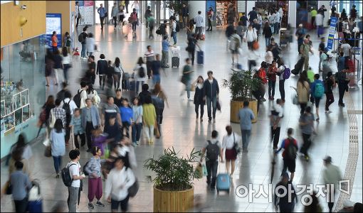 [포토]북적이는 서울역