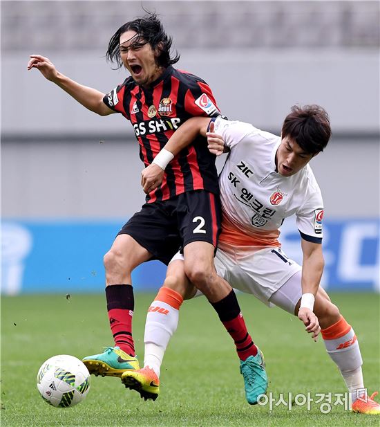 [포토]다카하기, '발이 어디로 들어와!'