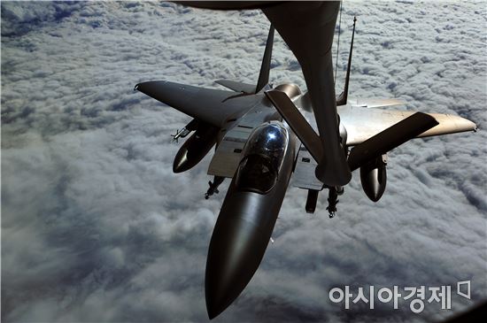 北 정조준 마친 F-15K 전투기 편대 귀환