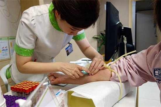 한부모 여성가장…"아파도 병원 못가요"