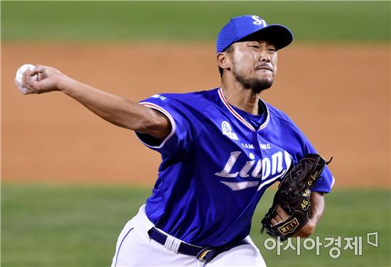 [포토]역투하는 삼성 권오준