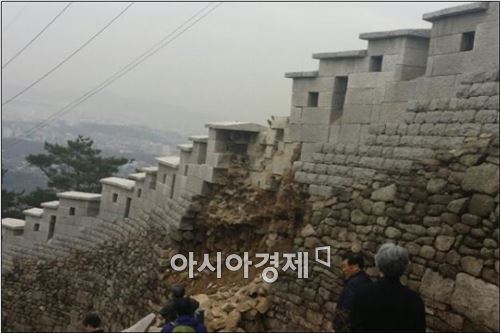 [단독]한양도성·북한산성 약한 지진만 나도 '우르르'…