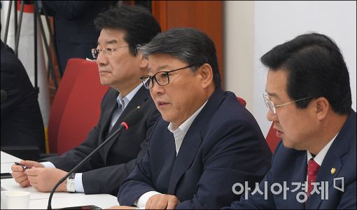 조원진 "김영우 국감 참여는 당론 위반, 책임을 묻겠다"