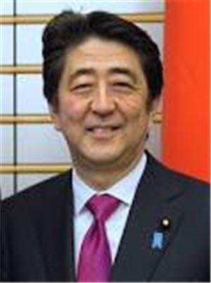 아베 총리 "BOJ 정책, 물가안정 목표에 적합"