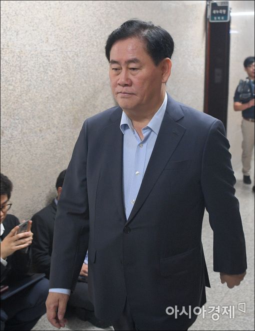 한국당 "최경환, 당원권 정지 요인 추가…재판따라 추가 징계"