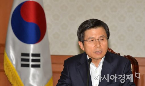 황 총리 "철도파업·화물연대 운송거부에 끝까지 강력 대응"