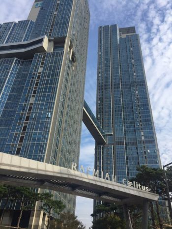 서울 용산구 이촌동에 위치한 래미안 첼리투스. 최고 56층 높이인 이 단지는 강북 한강변 스카이라인을 바꾼 대표적인 건축물로 통한다. [사진=아시아경제DB]