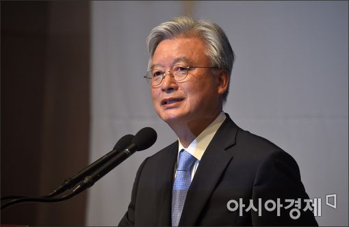 文 정부 초대 미·중·일 대사에 외교관 출신 배제…김영삼 정부 이후 처음