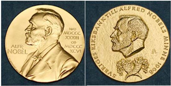 ▲일반적인 노벨상 메달(왼쪽)과 노벨 경제학상 메달(오른쪽). 사진=노벨재단