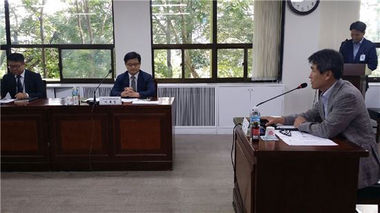 백호 광진구 부구청장이 지난 6일 오전 11시 '악성 고질민원 대처 방안 마련을 위한 간담회'에서 인사말을 하고 있다.