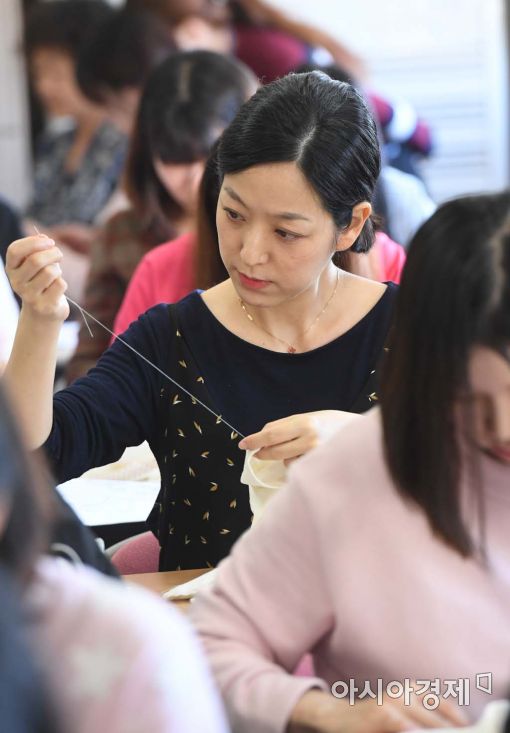 [포토]'정성스럽게' 