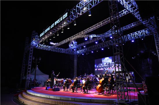 가을, 폭포에 반하다... ‘2016 용마폭포 문화예술축제’ 
