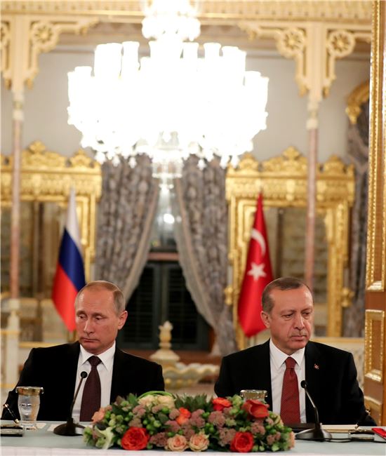 ▲블라디미르 푸틴 러시아 대통령(왼쪽)과 레제프 타이이프 에르도안 터키 대통령 (EPA=연합)