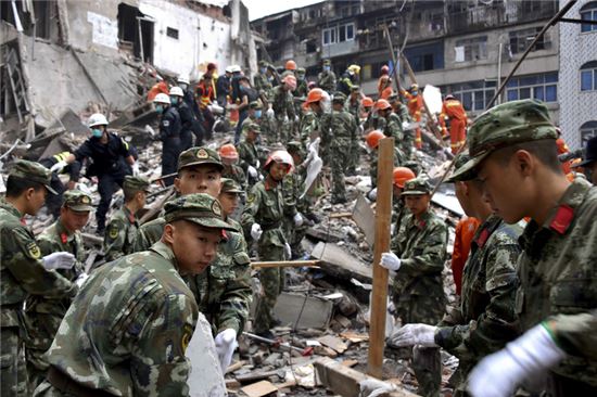 中 저장성 원저우 주택 붕괴로 최소 22명 사망