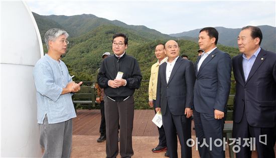 이낙연 전남지사, 6차 산업화 산촌생태마을 둘러봐