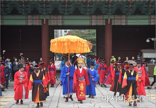 [포토]'어가행렬 재현'